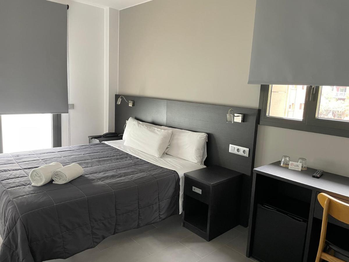 6 Bis Hotel 카스테데펠스 외부 사진
